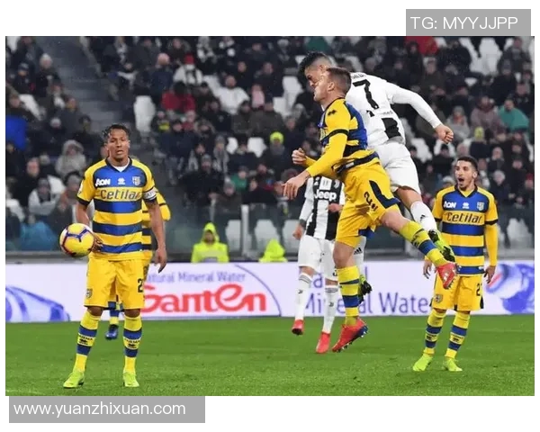 重庆与武汉足球队对决后的战术分析与比赛节奏探讨